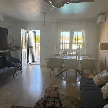 La Casa De Lucas Orihuela